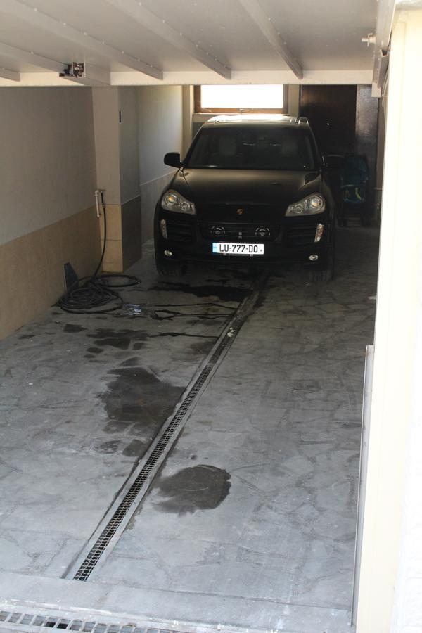 Leon Hotel Tbilisi ภายนอก รูปภาพ