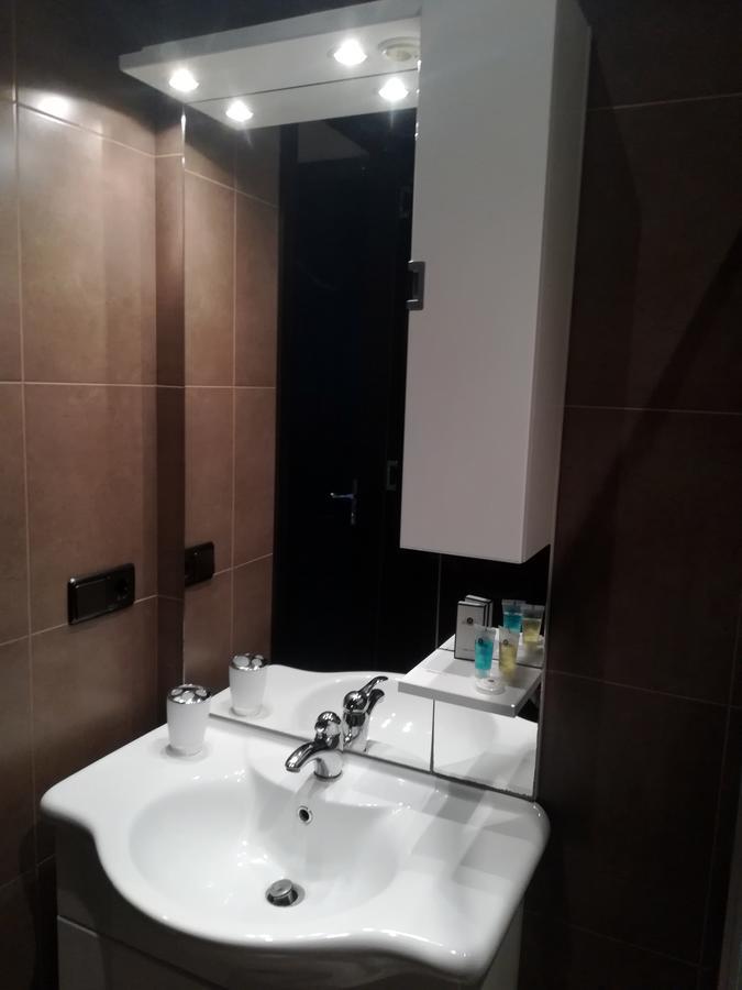 Leon Hotel Tbilisi ภายนอก รูปภาพ