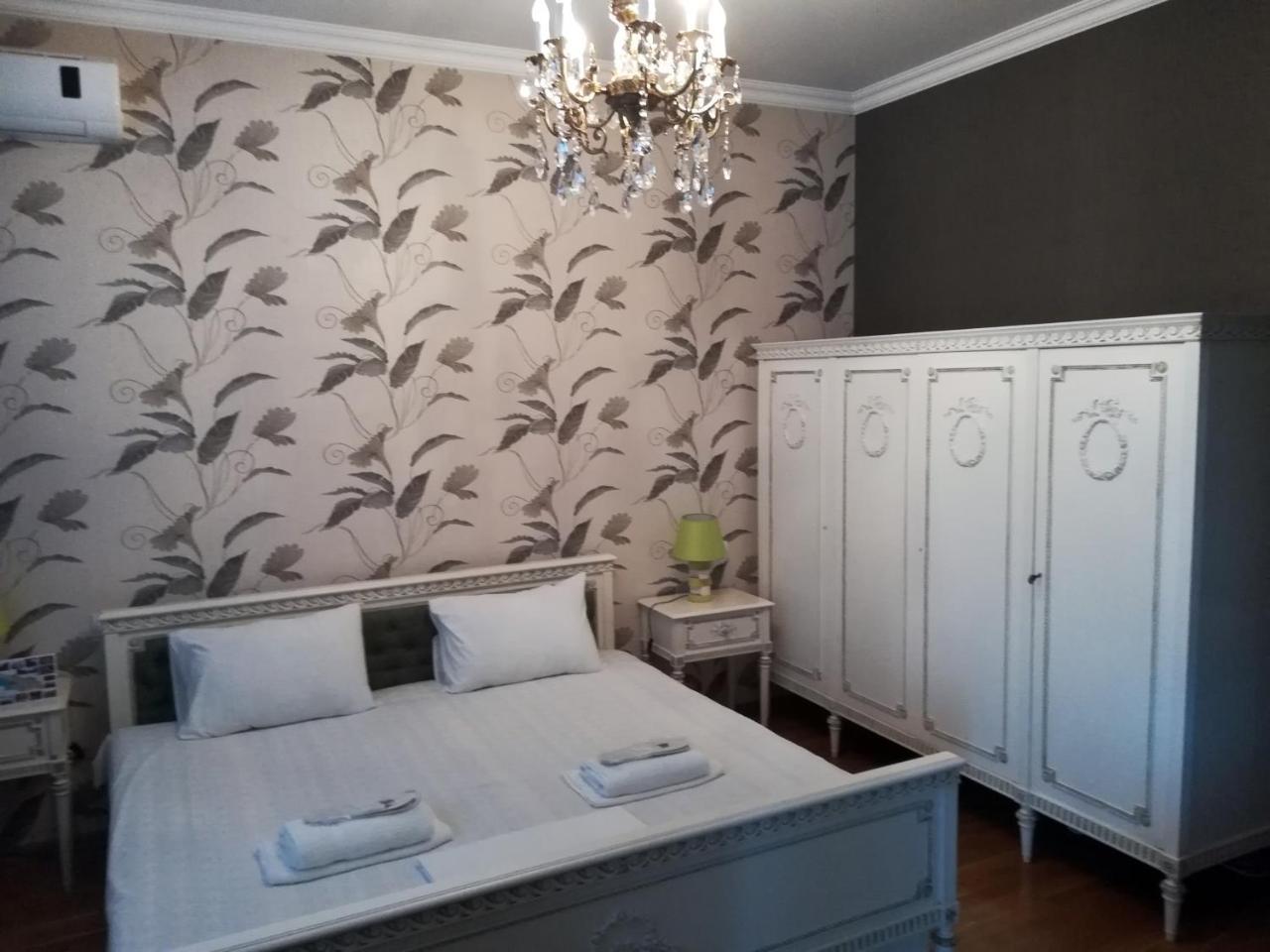 Leon Hotel Tbilisi ภายนอก รูปภาพ