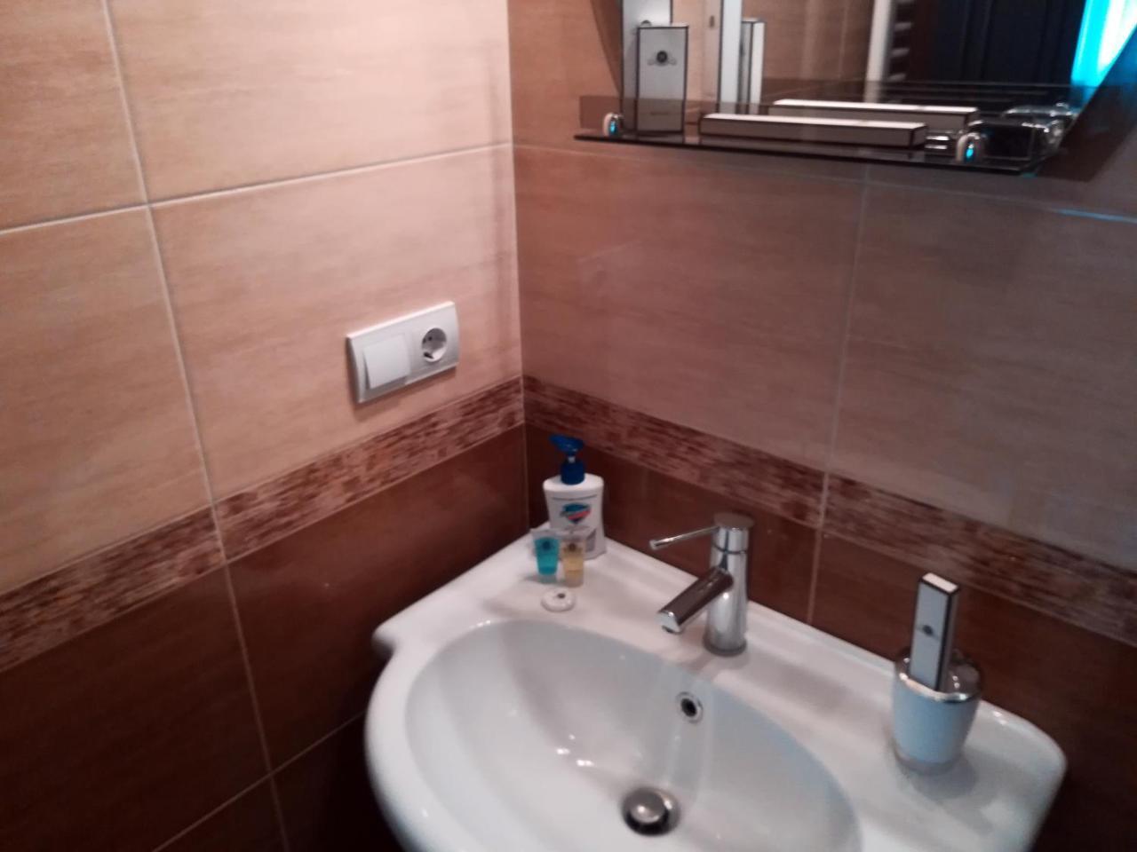 Leon Hotel Tbilisi ภายนอก รูปภาพ