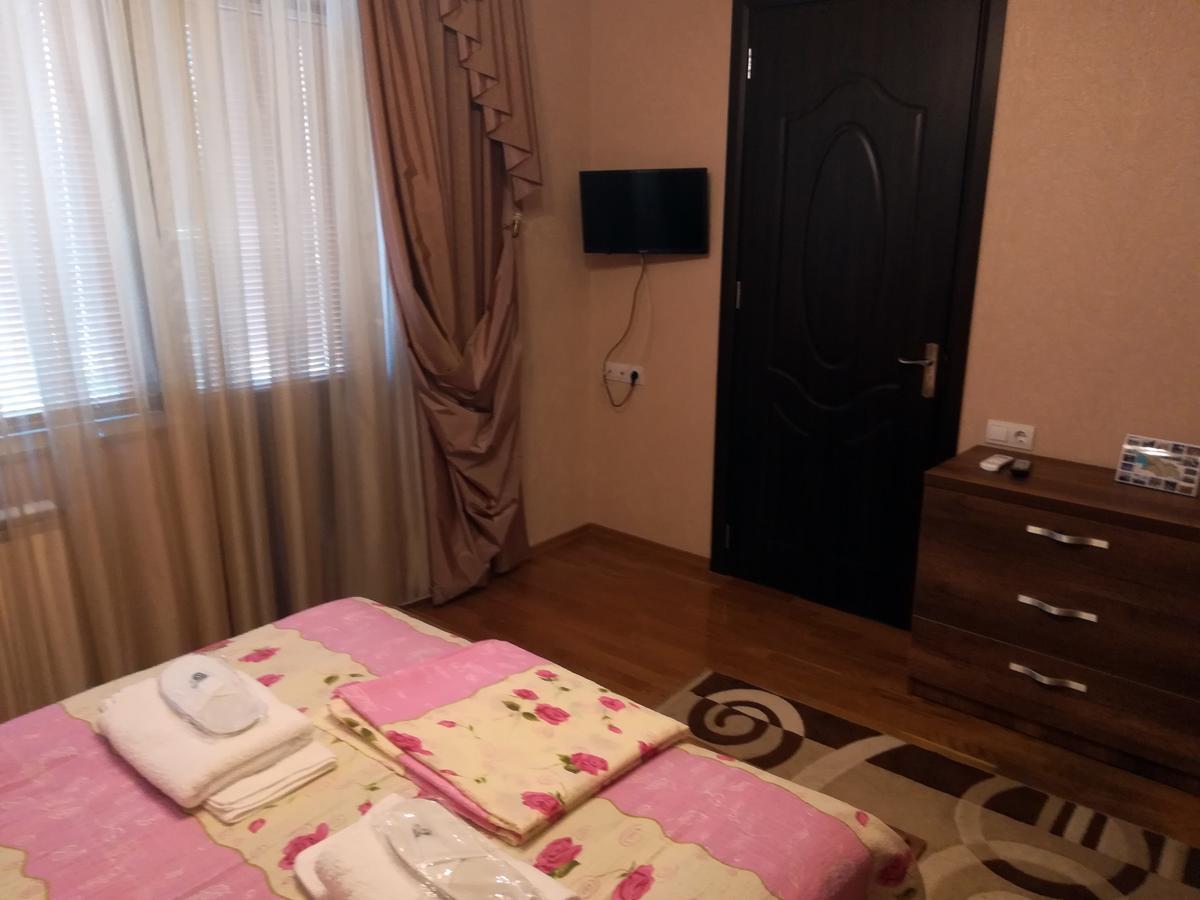 Leon Hotel Tbilisi ภายนอก รูปภาพ