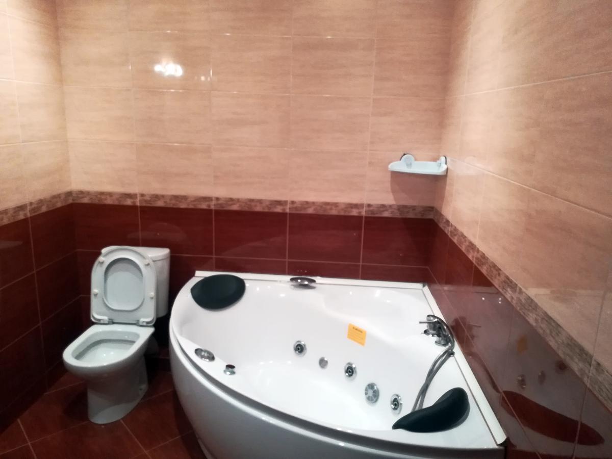Leon Hotel Tbilisi ภายนอก รูปภาพ